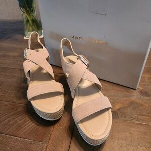 Marc Fisher size 9M light natural suede wedge shoes